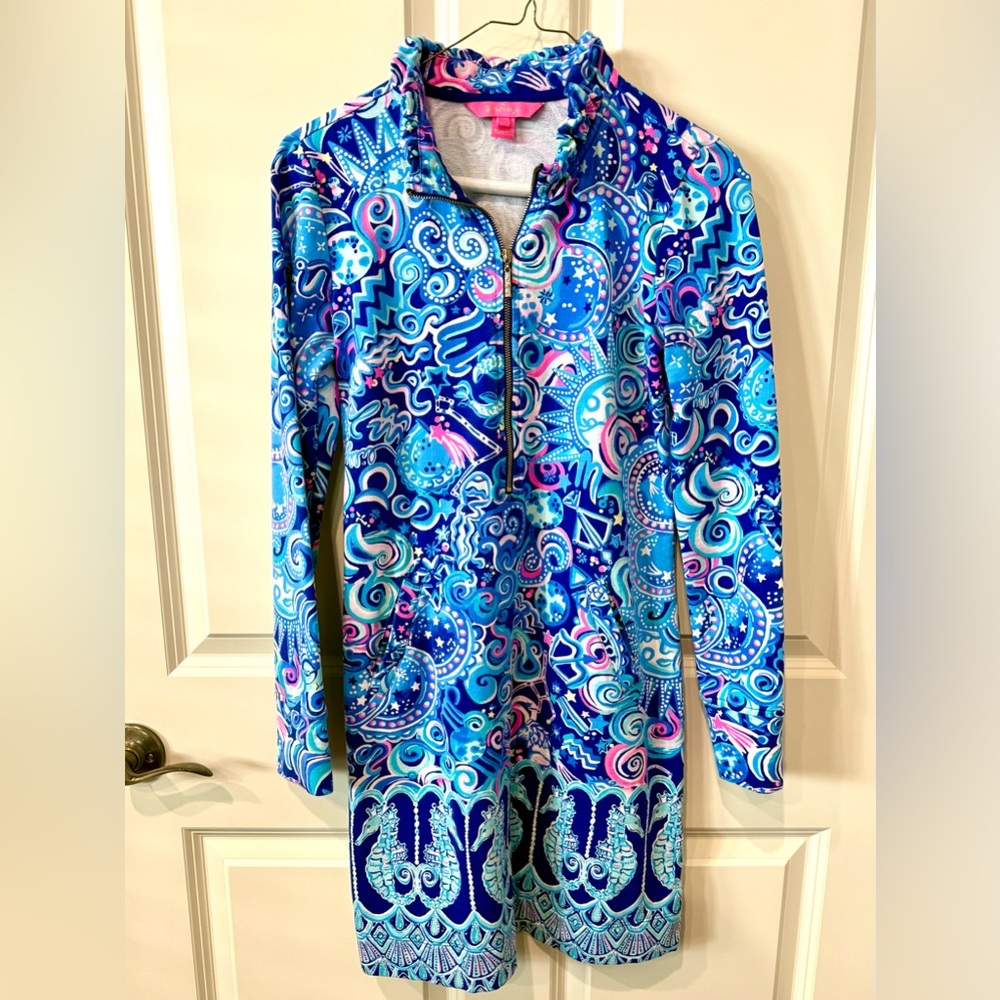Rare Lilly Pulitzer UPF50 popover dress in HTF cosmic kismet print, XS.